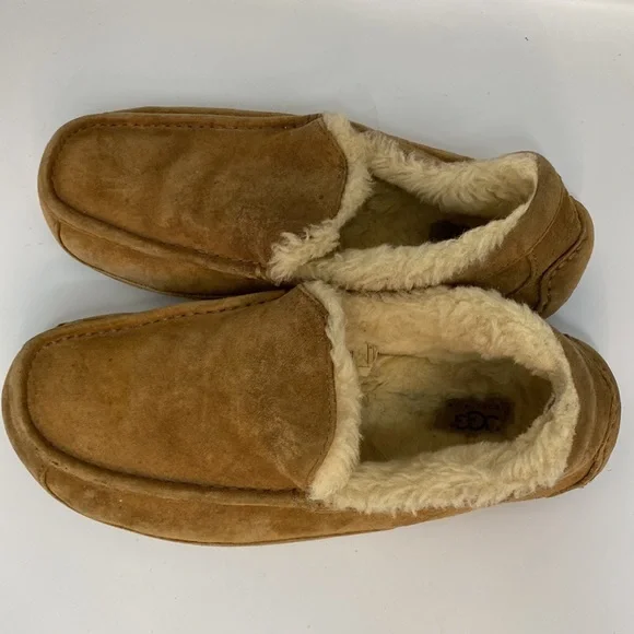 Ugg slippers 10 - Picture 2 of 6